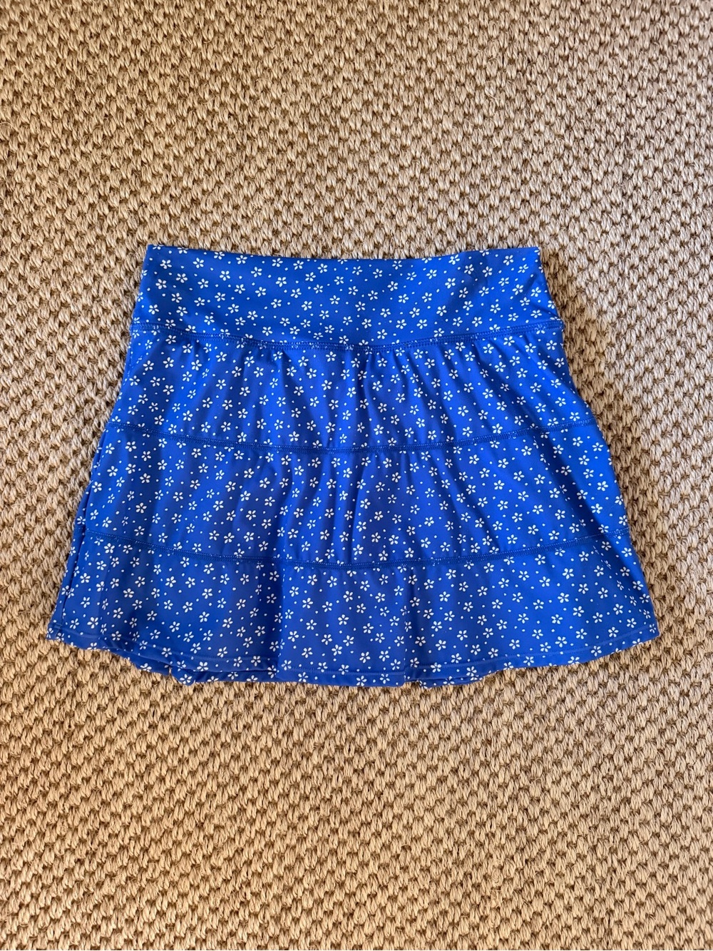 Aerie x REVIVAL Floral Tiered Tennis Skort – Blue Daisy Print Size Small